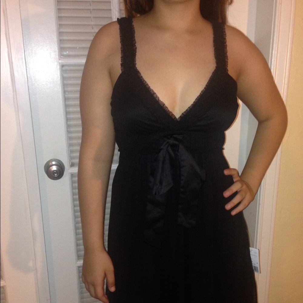 COPY - Pretty little black dress By forever 21